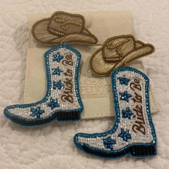 Western “Bride To Be” earrings. NEW - Picture 3 of 3